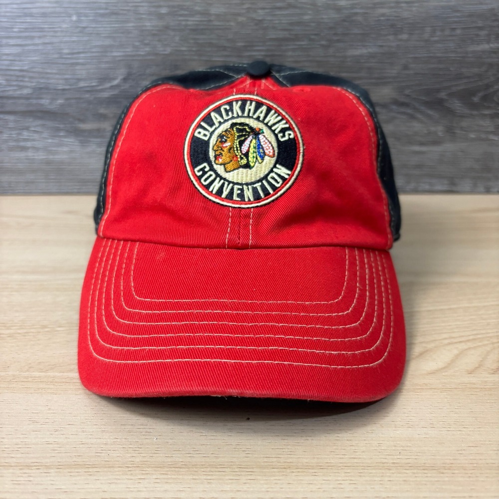 Chicago Blackhawks Hat Straap Back Red NHL Hockey Convention Adjustable